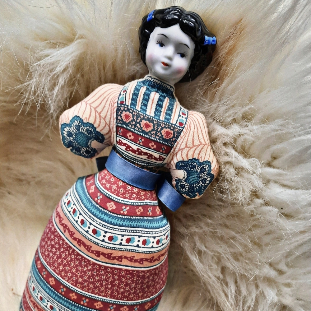 ~{Avon}~ Vintage American Heirloom fabric porcelain head doll.